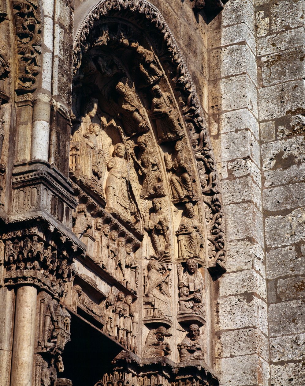 Gotisk kunst: "" detalje af tympanen på den kongelige portal i Basilica of Notre Dame de Chartres af French School