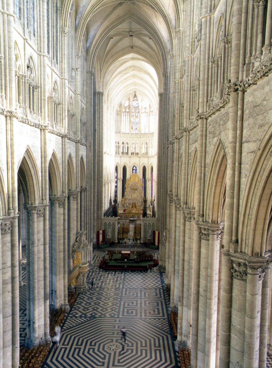 Interiør af katedralen i Amiens (sum 80) af French School
