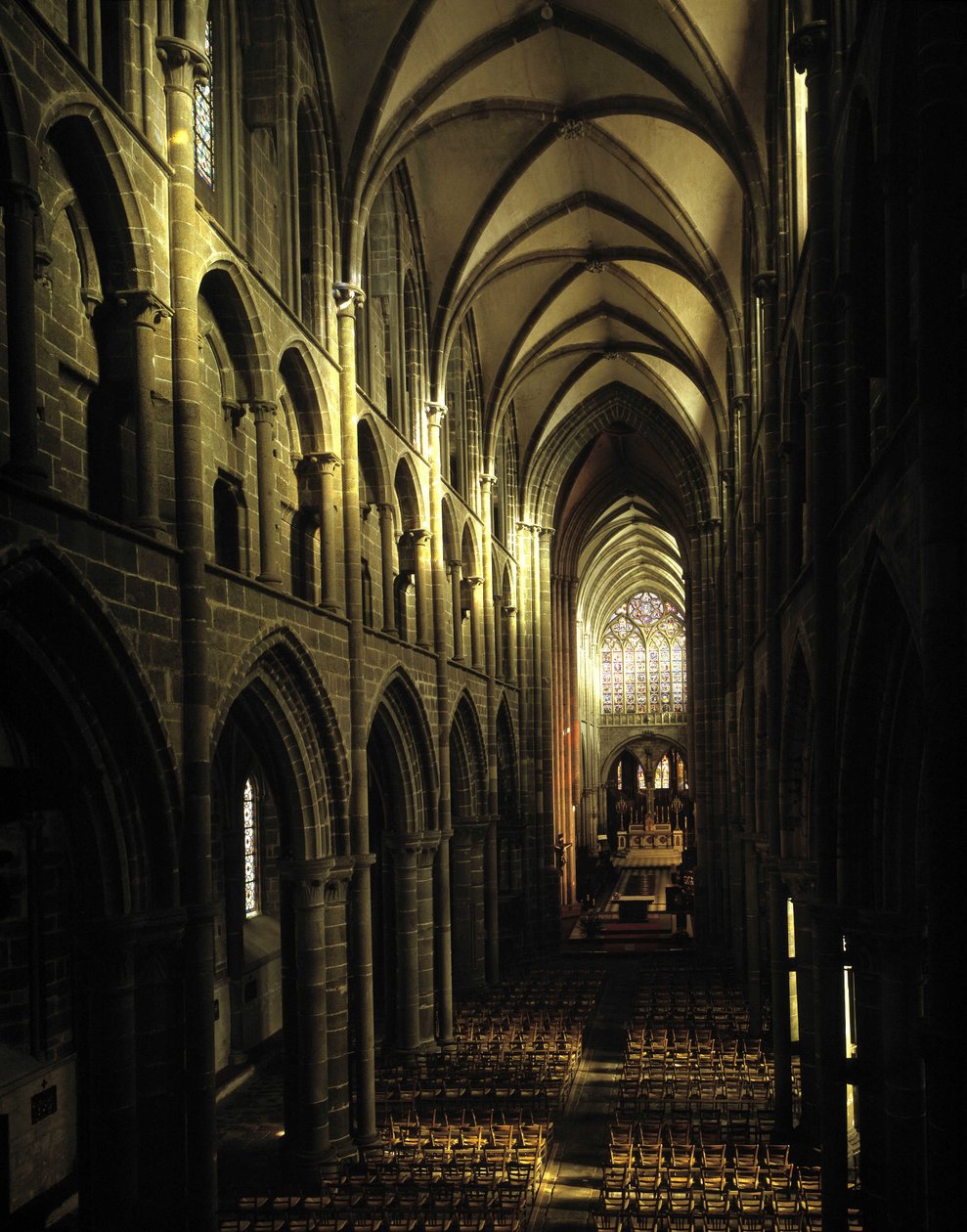 Indvendigt billede af Cathedrale Saint Samson (Saint-Samson) i Dol de Bretagne (Dol-de-Bretagne) (Ille et Vilaine) af French School