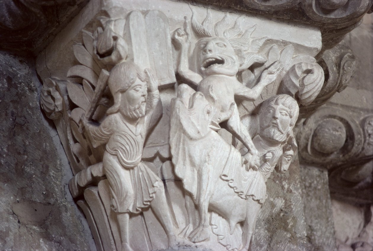 Moses og guldkalven, hovedstadsrelief, ca. 1130 af French School