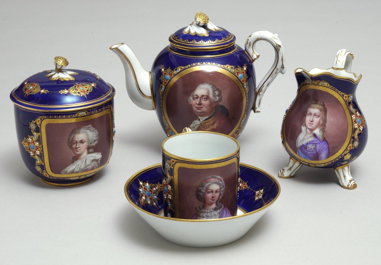 Del af en teservice med portrætter af Louis XVI (1754-93) og Marie Antoinette (1755-93), Sevres, Frankrig, ca. 1789 (porcelæn) af French School