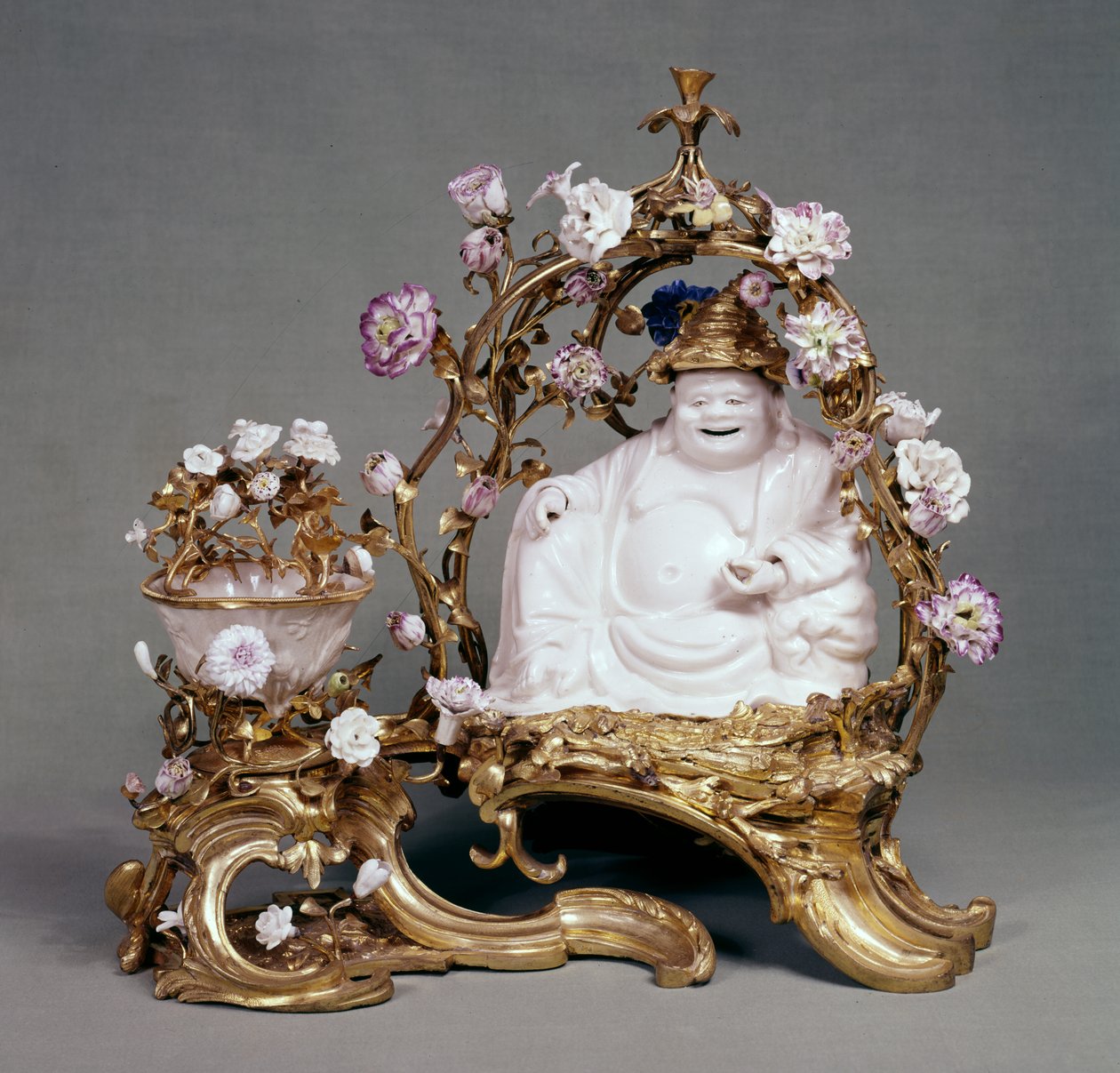 Parfumør (Cassolette) 1745-49 (kinesisk porcelæn, soft-paste porcelæn & ormolu) af French School