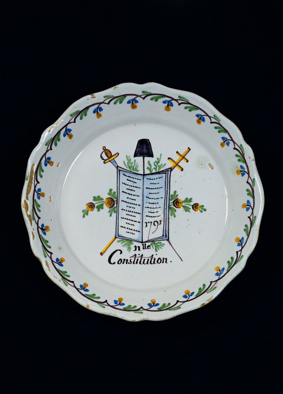 Plade prydet med forfatningens bog, forbundet med de tre ordener, 1791 (keramik) af French School