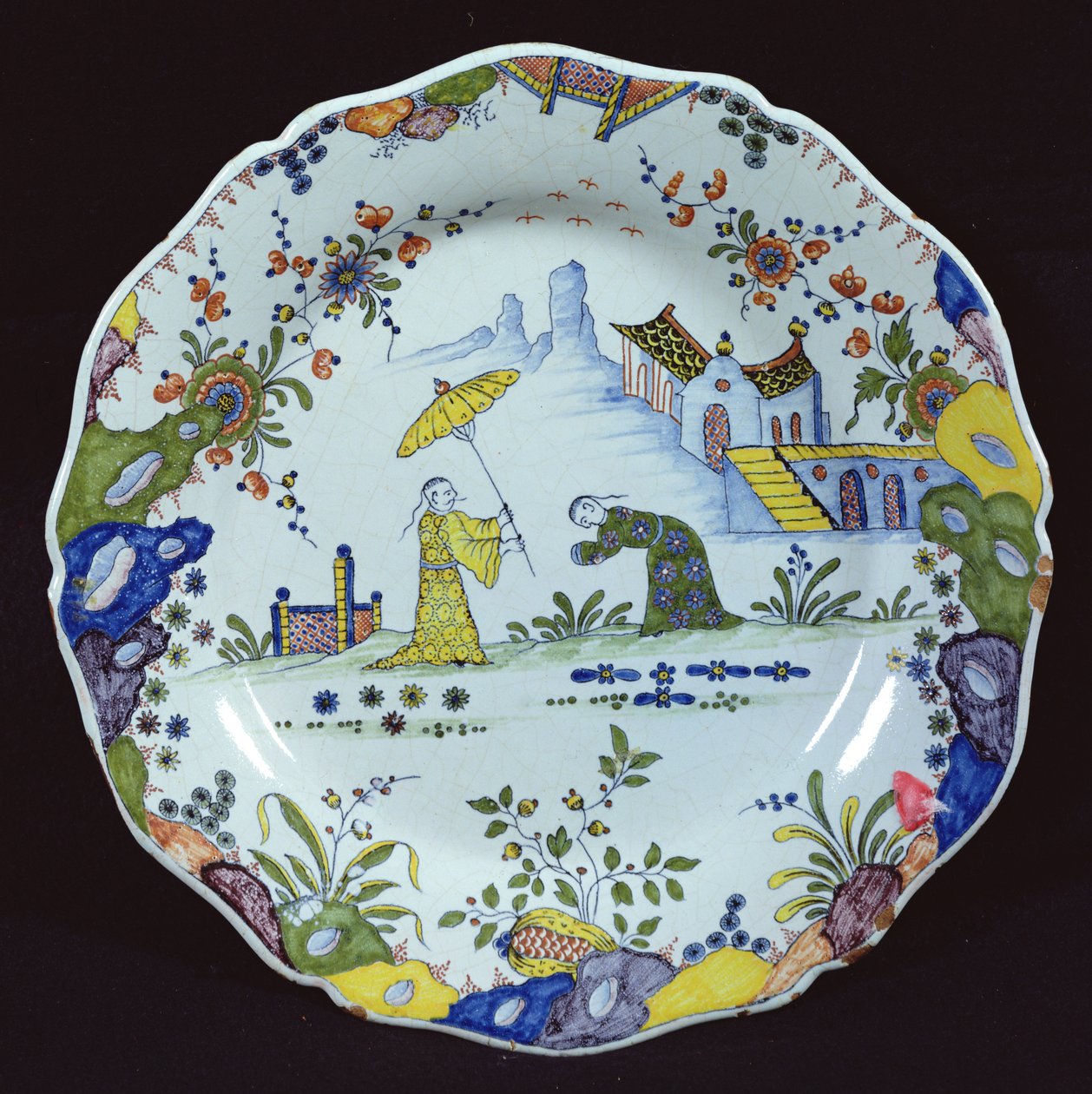 Tallerken, dekoreret i Chinoiserie-stil, skabt i Rouen (keramik) af French School