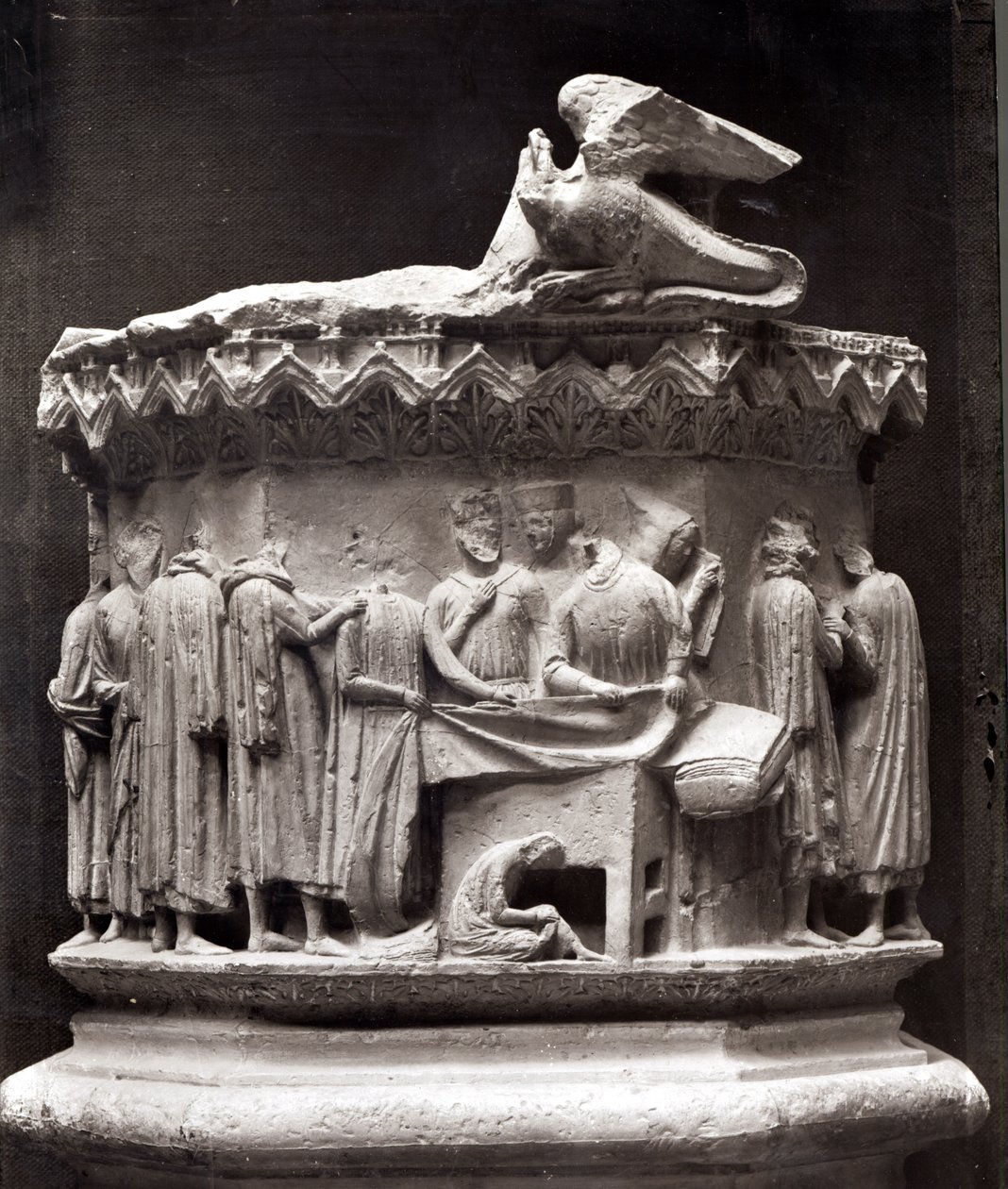 Relief forestillende draper af French School