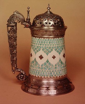Rudolfi-kande med elfenbenshus indlagt med turkiser, monteret i sølv og besat med rubiner, Paris, ca. 1855 (sølv og elfenben) af French School