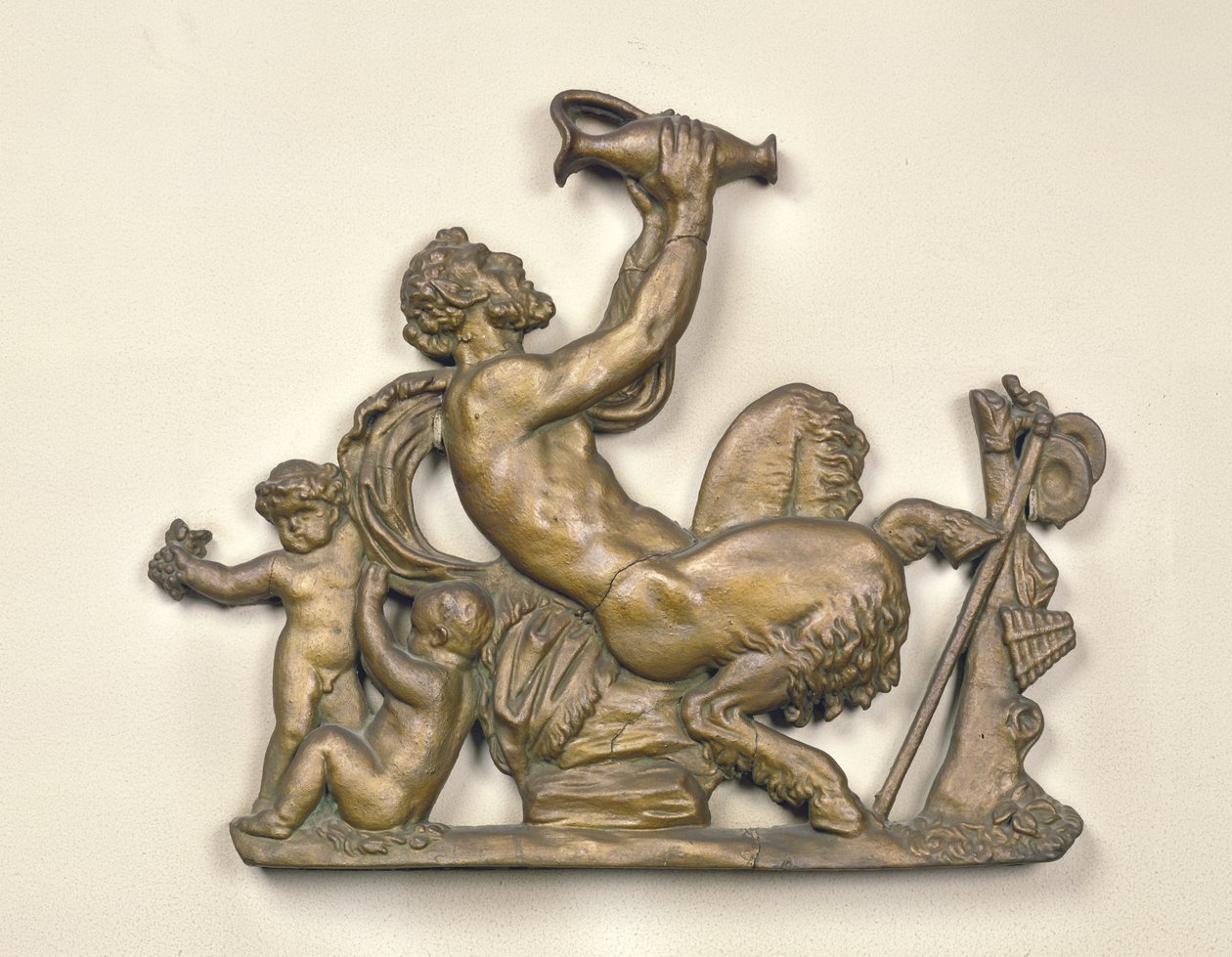 Skilt fra en vinhandler, der viser en faun, der drikker (træ) af French School