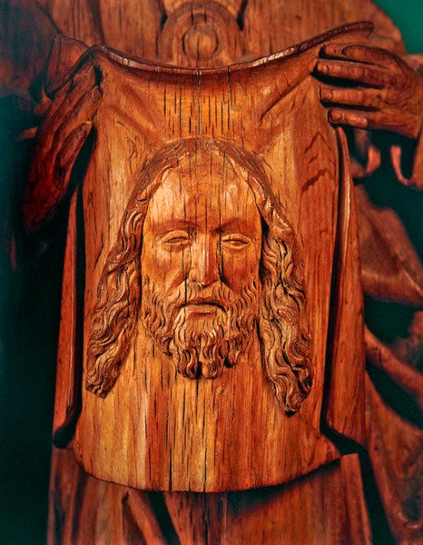 St. Veronicas slør holdt af en engel, ca. 1500 (egetræ) af French School
