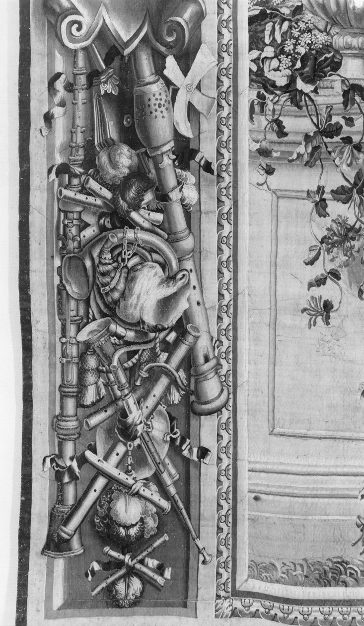The Seasons gobelin, border, musikinstrumenter, ca. 1670, Gobelins Factory (detaljer) af French School
