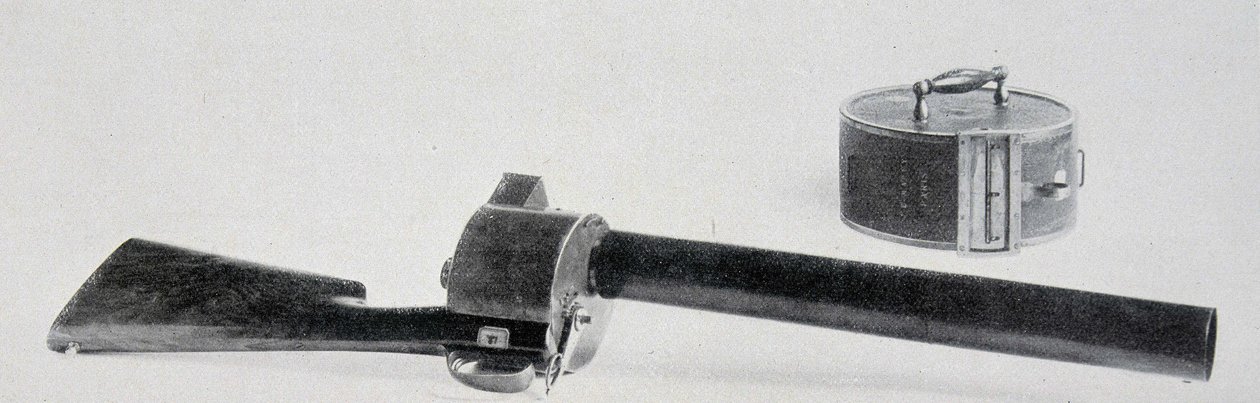 Den fotografiske riffel af Etienne Jules (Etienne-Jules) Marey (1890) af French School