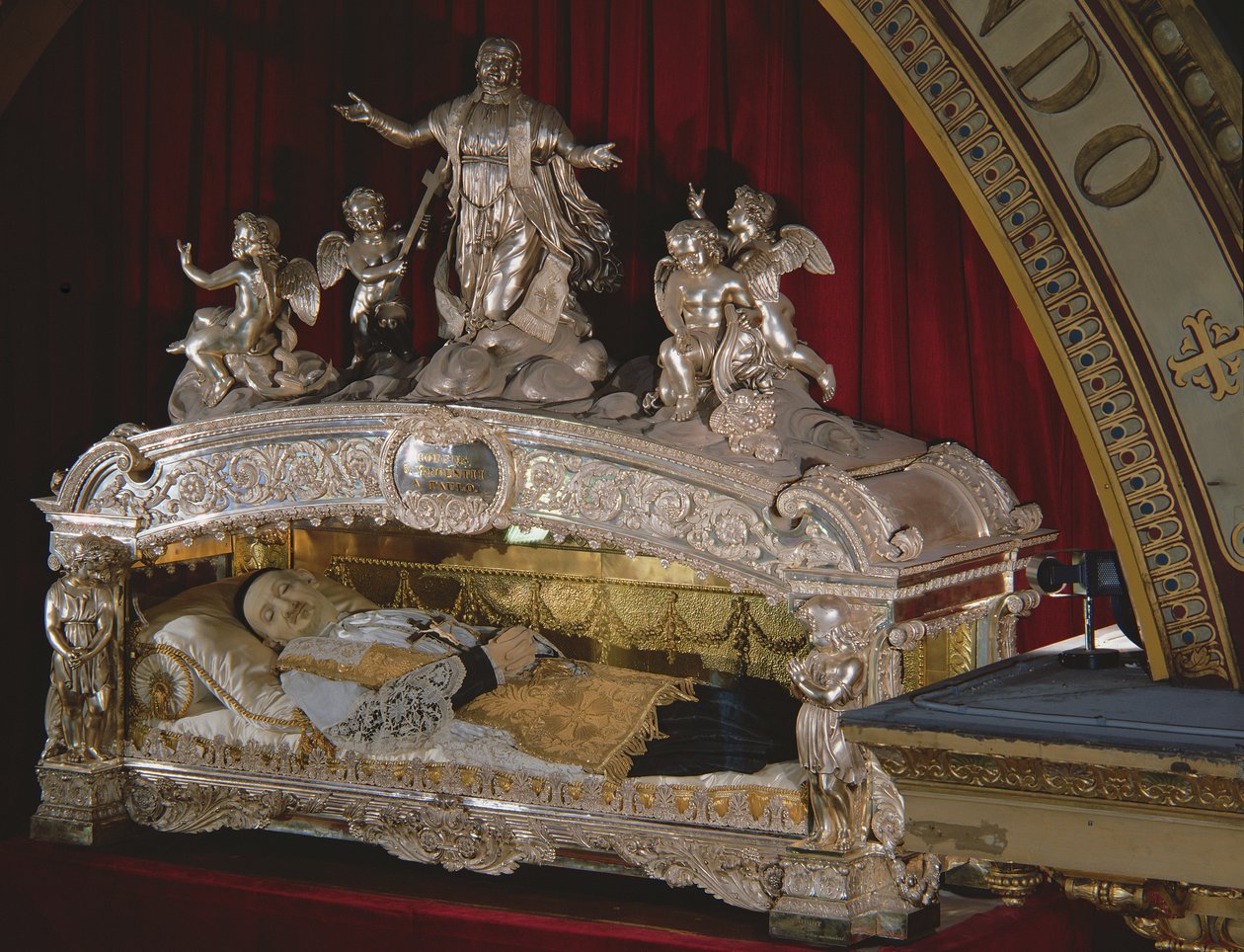 Helligdommen for St. Vincent de Paul (1581-1660) 1827 (sølv) (se også 248113) af French School