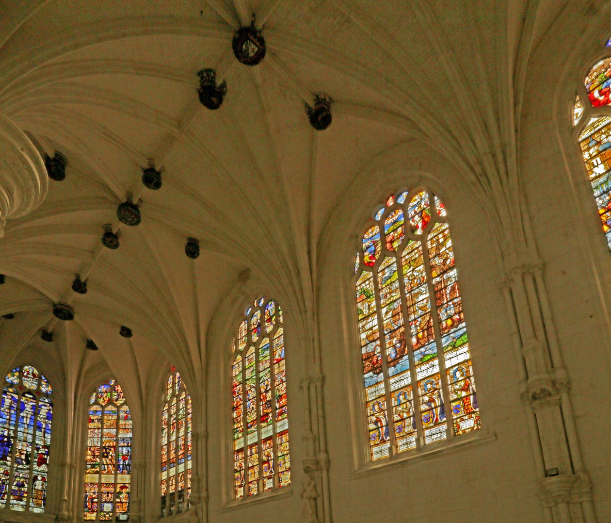 Sydsiden af kapellet (farvet glas) af French School