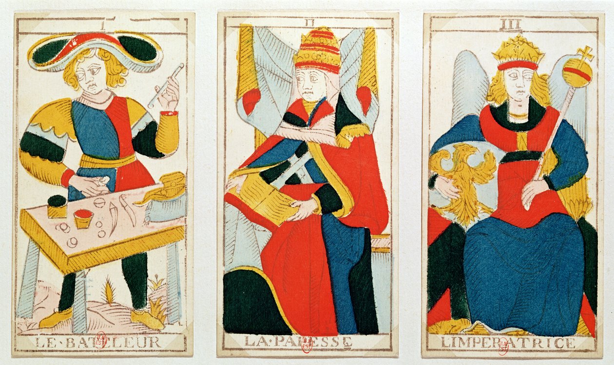 Tre tarotkort, der forestiller magikeren, ypperstepræstinden og kejserinden (farvet træstik) af French School
