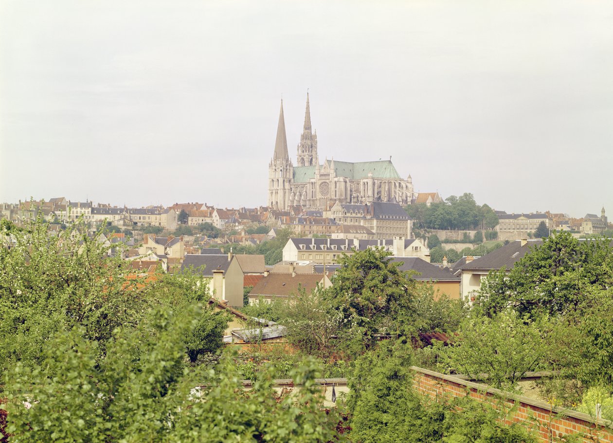 Udsigt over Chartres Cathedral, fra sydøst, påbegyndt 1194 af French School