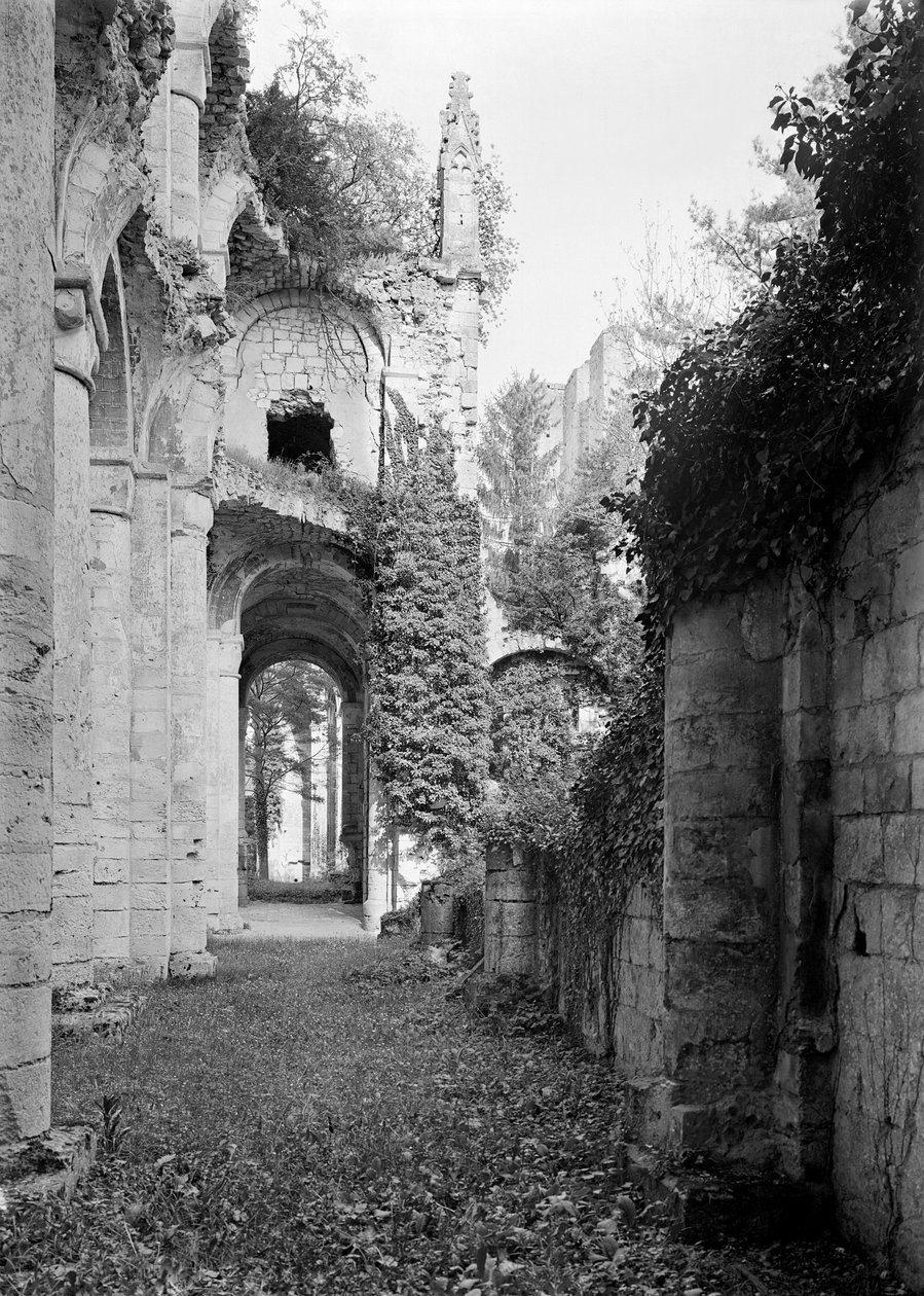 Udsigt over kirken, c.1052-67 af French School