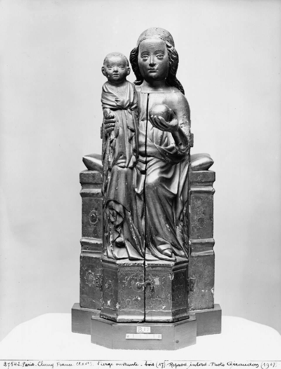 Virgin (som åbner) lukket, tidligt i det 15. århundrede (polykromt træ) (se også 207735) af French School