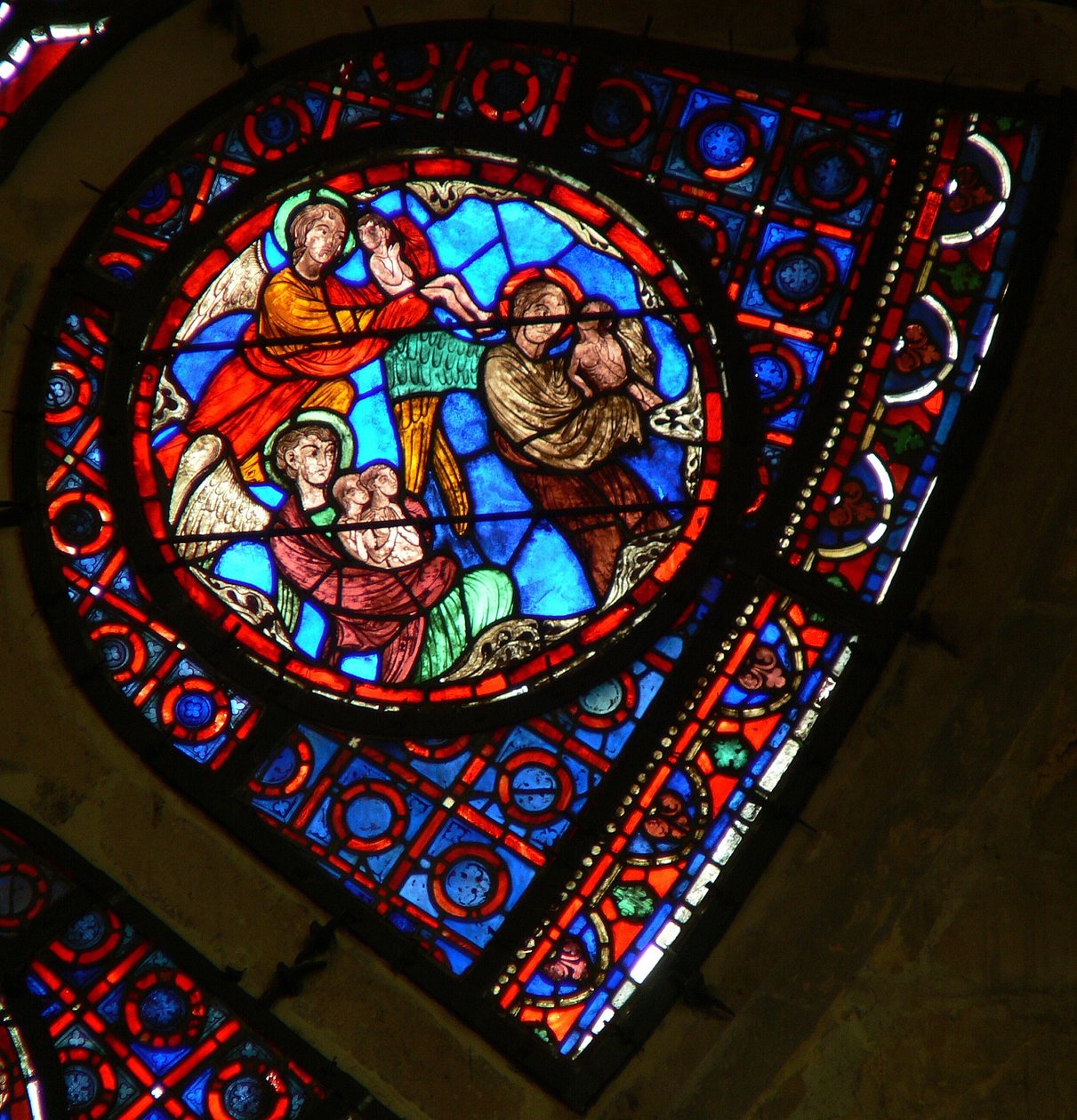 Window Ww skildrer en scene fra den sidste dom: sjæle rejser sig og bliver ført til himlen af French School