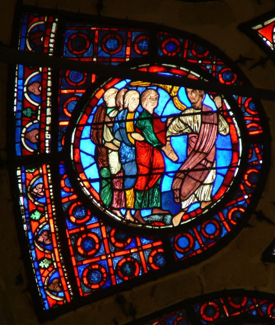 Window Ww skildrer en scene fra den sidste dom: sjæle rejser sig og bliver ført til himlen af French School