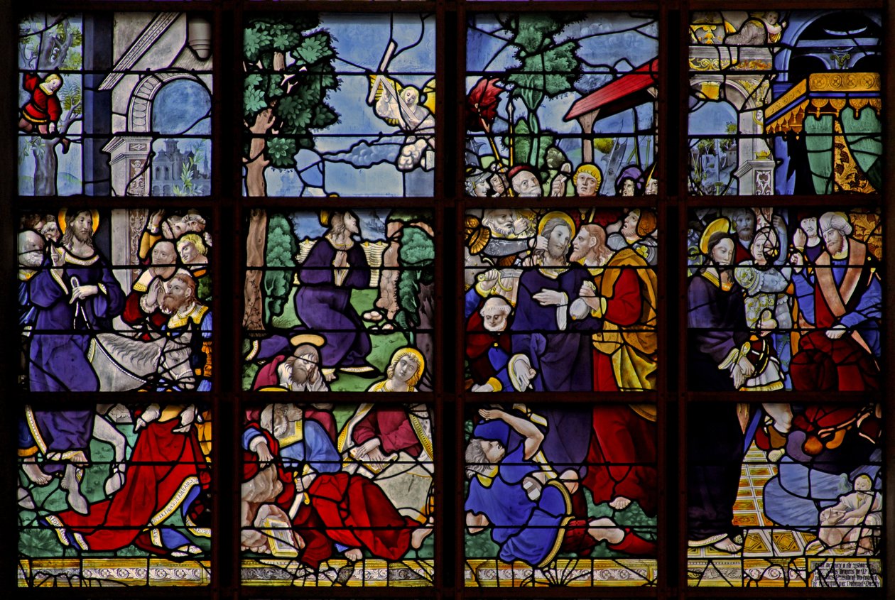 Vindue w10 skildrer 4 scener: Indtoget i Jerusalem, i Getsemane, forræderiet, før Kajfas af French School