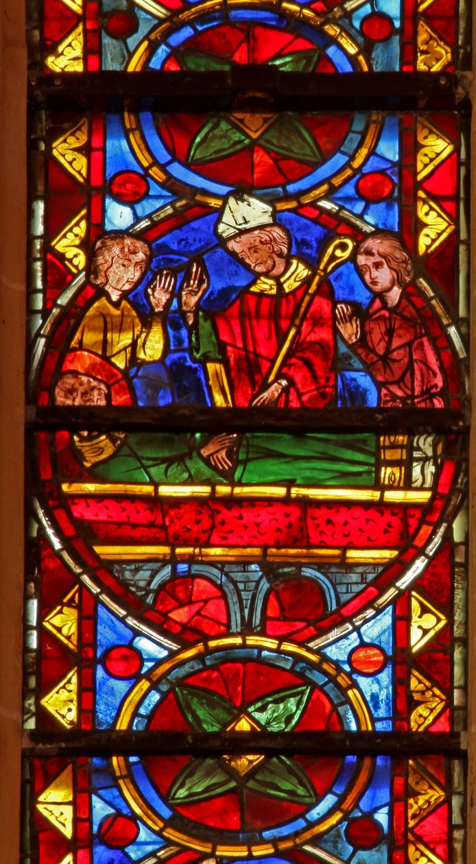 Vindue w213, der skildrer scener fra St. Stephens liv og historien om hans relikvier: han er begravet af Gamaliel og Nikodemus af French School