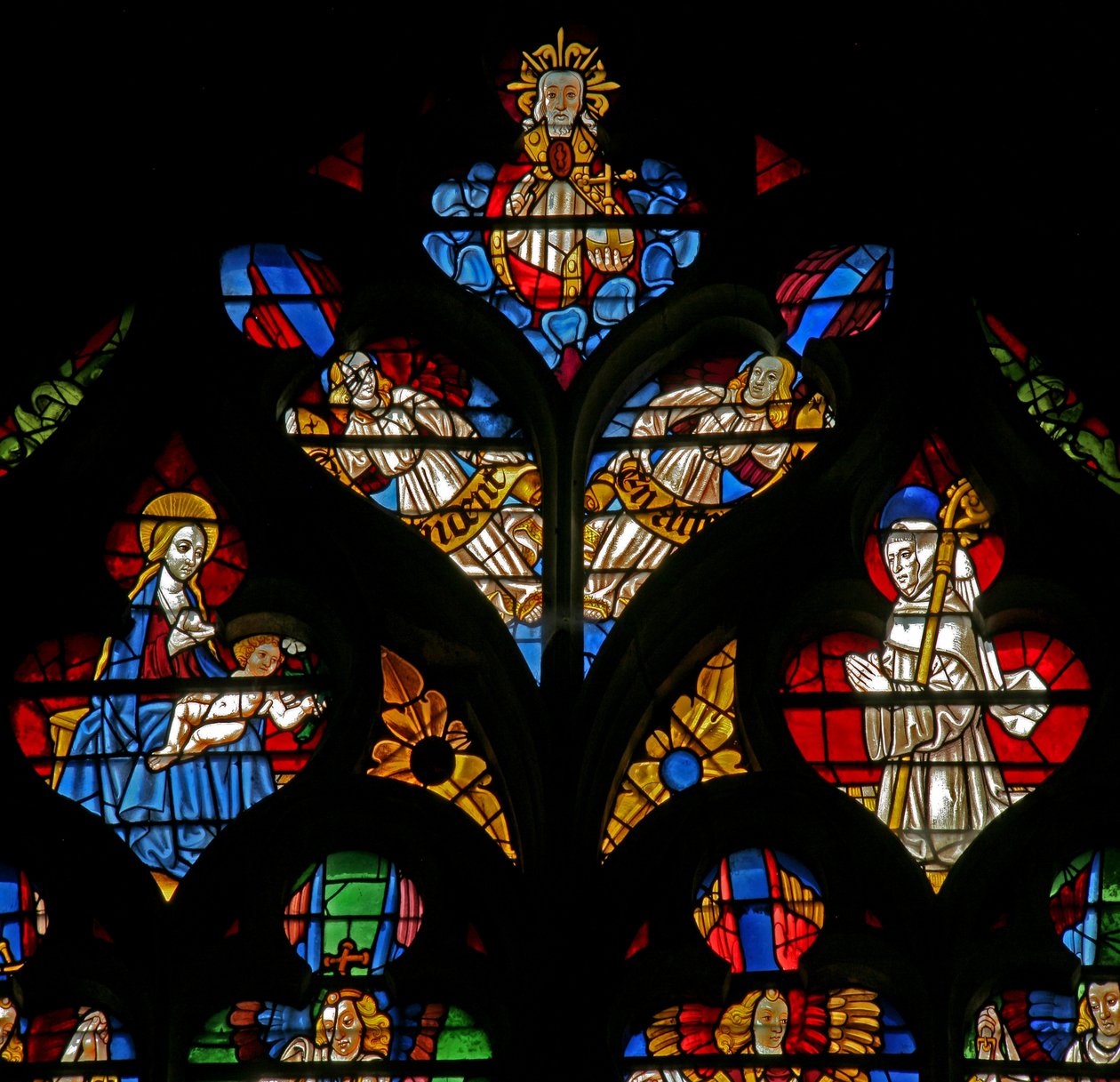 Vindue w232, der viser Gud, Jomfruen og Barnet, Sankt Bernard af French School