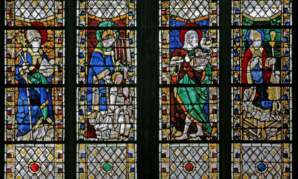 Vindue w47 viser St. Eloi, St. Laurence, St. Johannes Døberen og St. Nicholas af French School