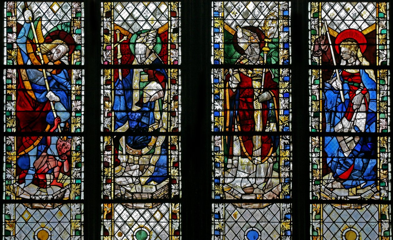 Vindue w49, der viser St. Michael, St. Julien, St. Guillaume, St. Genevieve af French School
