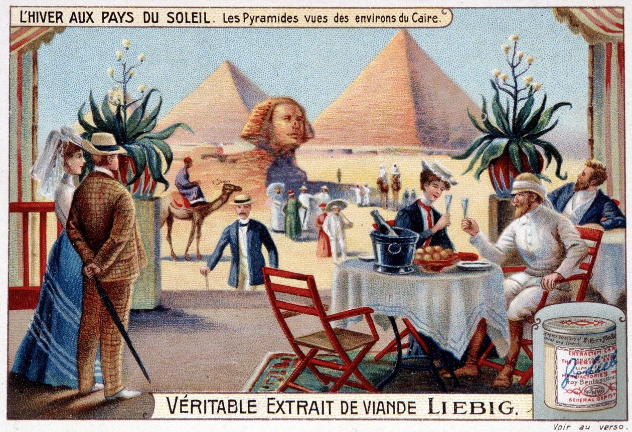 Vinter i solens lande: pyramider set fra Cairos omgivelser - Reklamevignet, chromo. Liébig, v.1900. af French School