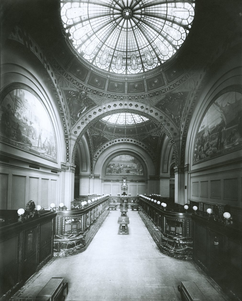 National Park Bank Interior, New York City, 1910 (foto af gelatinesølv) af G.P. Hall und Sohn