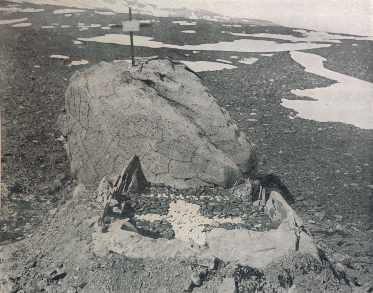 Hansens grav på Kap men, ೧೯೧೧, ೧೯೧೩ af G. Murray Levick