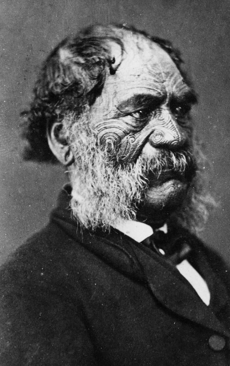 Hori Kingi Te Anaua, leder af Ngati Ruaka-stammen, ca. 1860 af G. W. Bishop