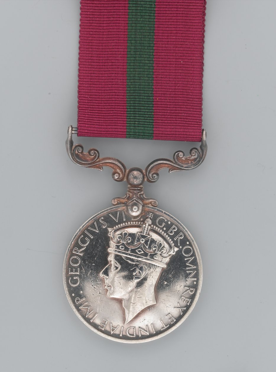 Medalje for lang tjeneste og god opførsel, regimentssergent-major Hassan Jabir, Kongens afrikanske rifler af Gaetano Matteo Monti