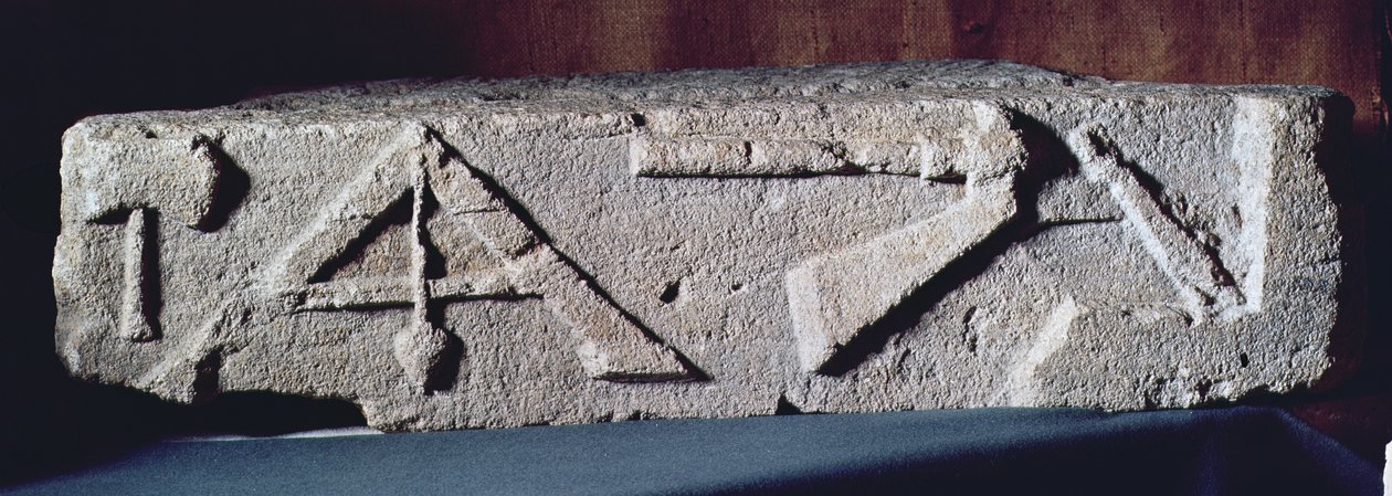 Relief forestillende en stenhuggerinstrumenter, 2.-3. århundrede af Gallo Roman