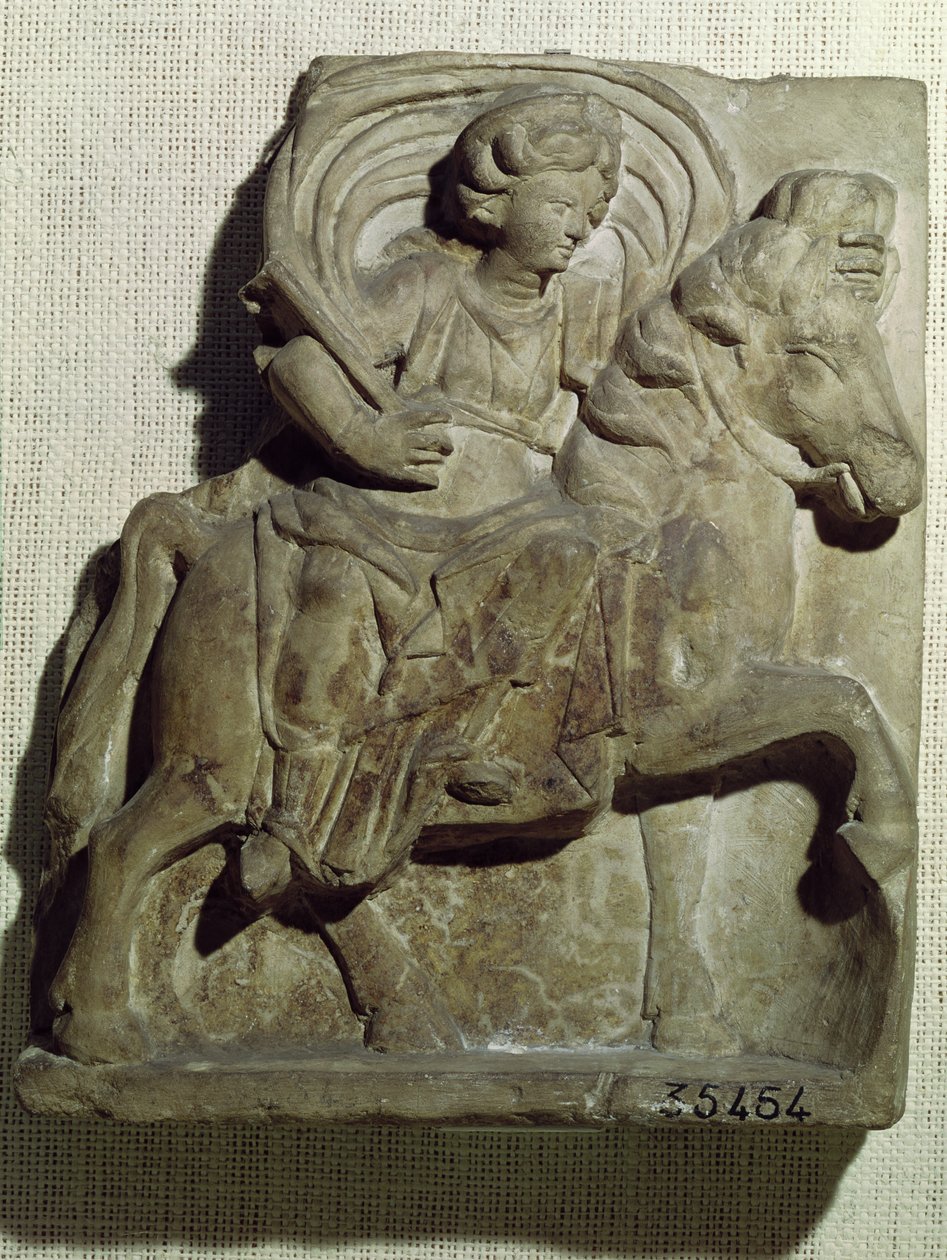 Relief af Epona, gallisk gudinde, beskytter af heste, ryttere og rejsende, fra Gannat, Allier, ca. 50 f.Kr.-400 e.Kr. (ler) af Gallo Roman