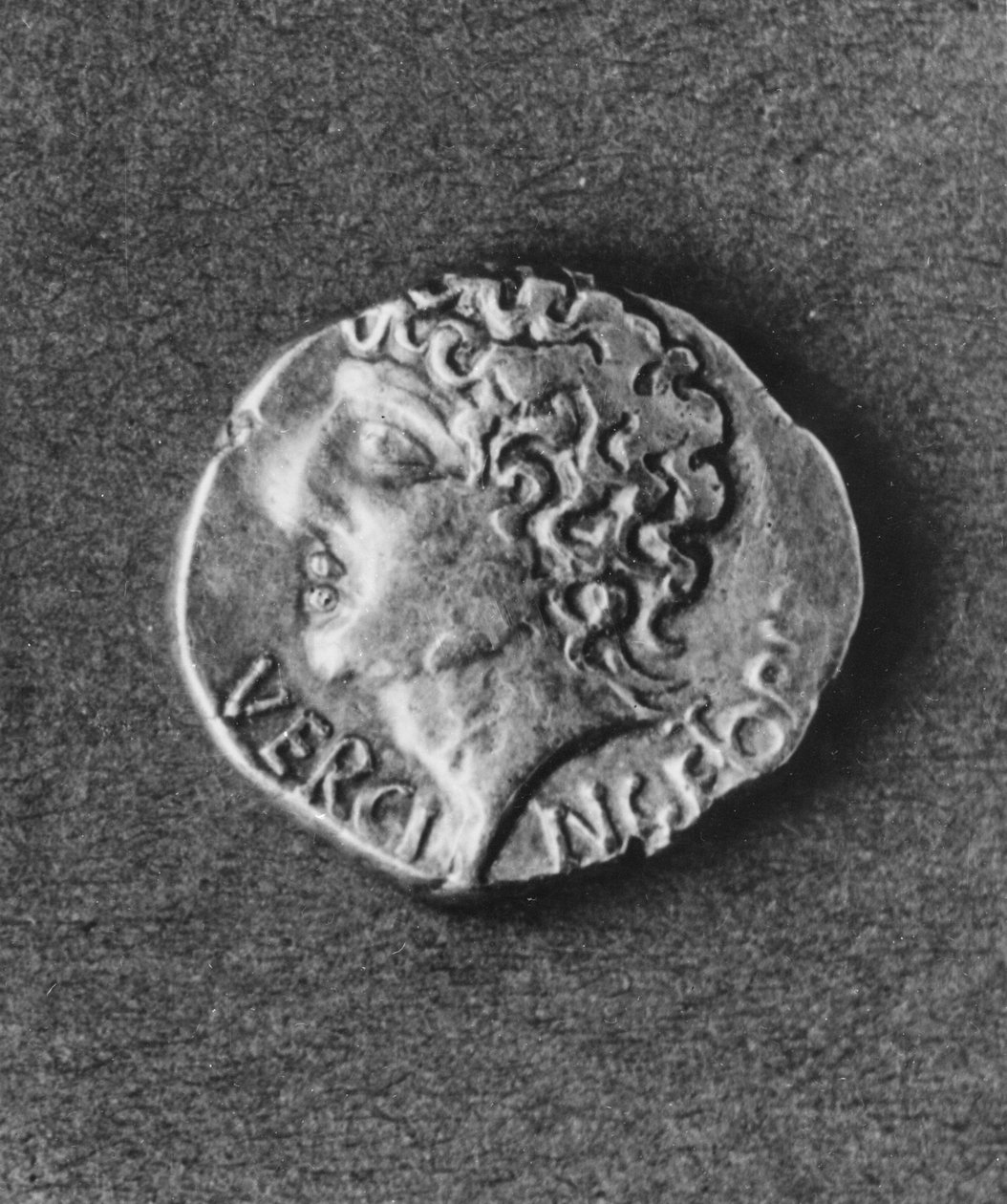 Mønt med billedet af Vercingetorix (72-46 f.Kr.) (metal) af Gaulish