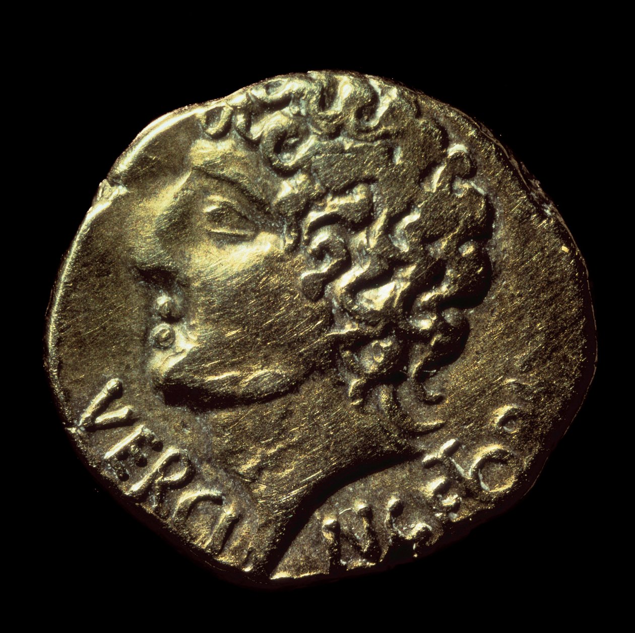 Den galliske guldstater (Arvernes) har afbildningen af ​​Vercingetorix (72-46 f.Kr.) udstedt i 52 f.Kr. Paris, B.N. af Gaulish Gaulish