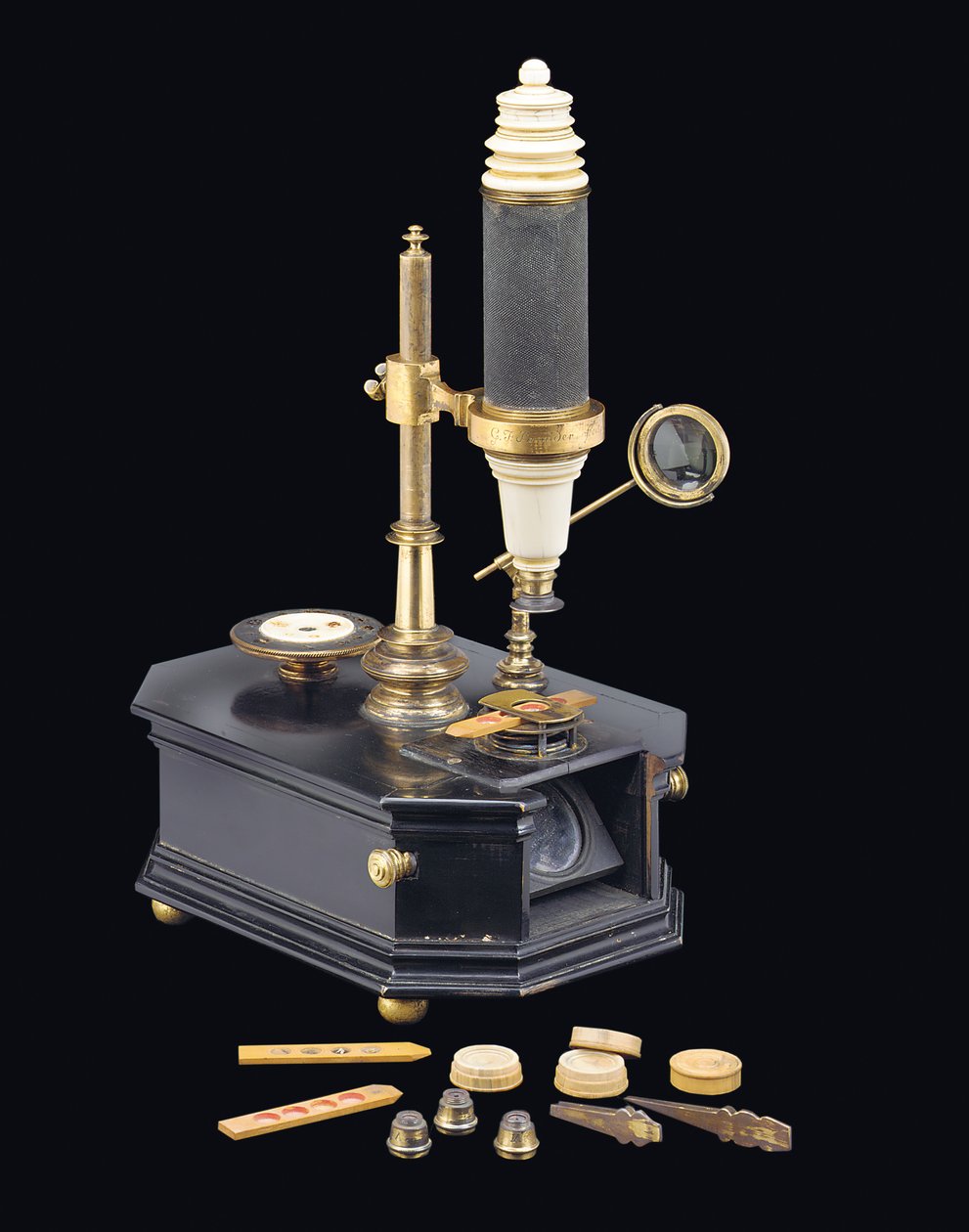 Sammensat boksmikroskop, ca. 1775 (træ, metal og glas) (se også 1113960-1) af Georg Friedrich Brander