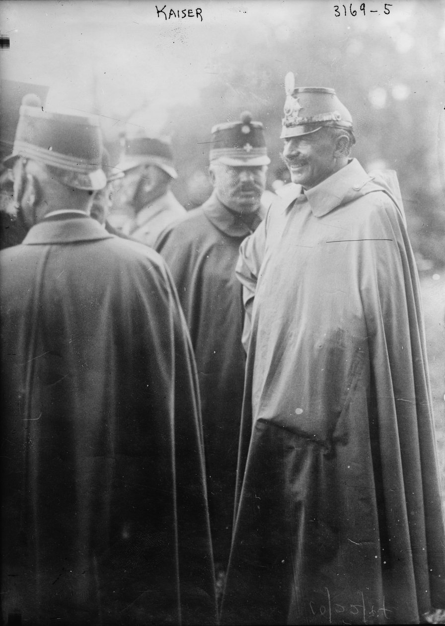 Kaiser Wilhelm med sine tropper, 1914-18 af George Grantham Bain