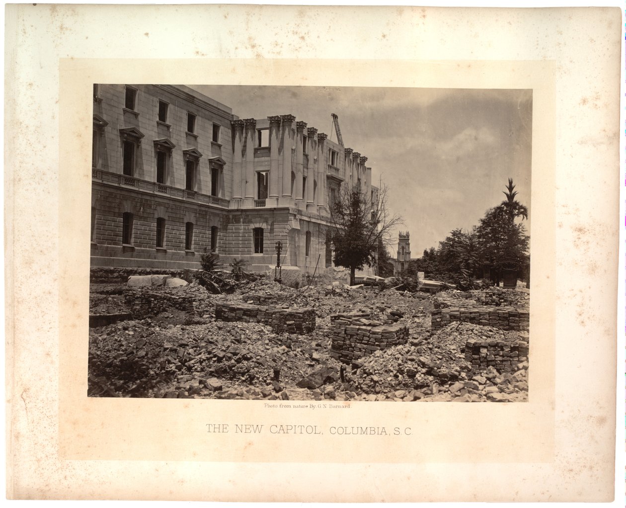 The New Capital, Columbia, S.C., foto fra naturen af G.N. Barnard, 1865 (sepiafoto) af George N. Barnard