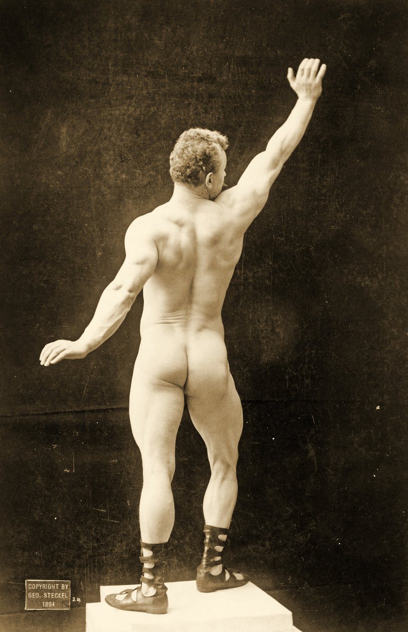 Eugen Sandow, i klassisk oldgræsk-romersk positur, ca. 1894 af George Steckel