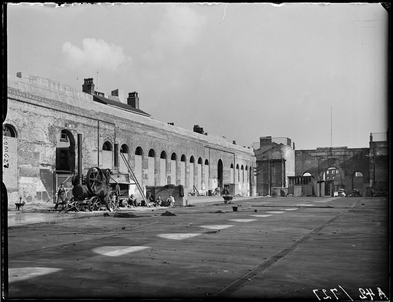 Market Hall, Worcester Street, Bull Ring, Birmingham, 1941. af George Bernard Mason