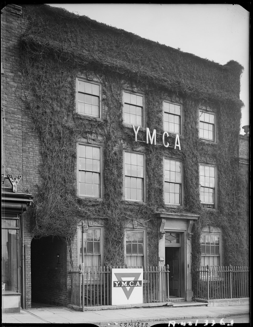 YMCA Hostel, High Street, Sutton Coldfield, Birmingham, forår 1942. af George Bernard Mason