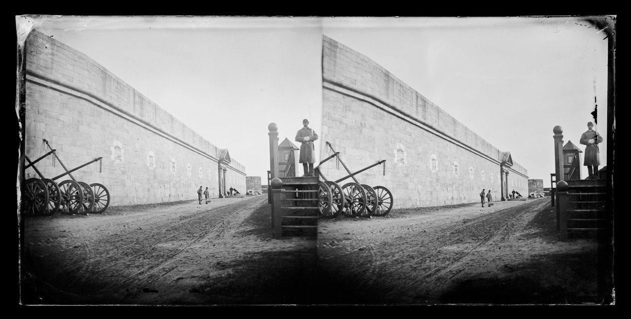 Sentry, Fort Hamilton, Brooklyn, ca. 1872-87 (våd-kollosion negativ) af George Bradford Brainerd