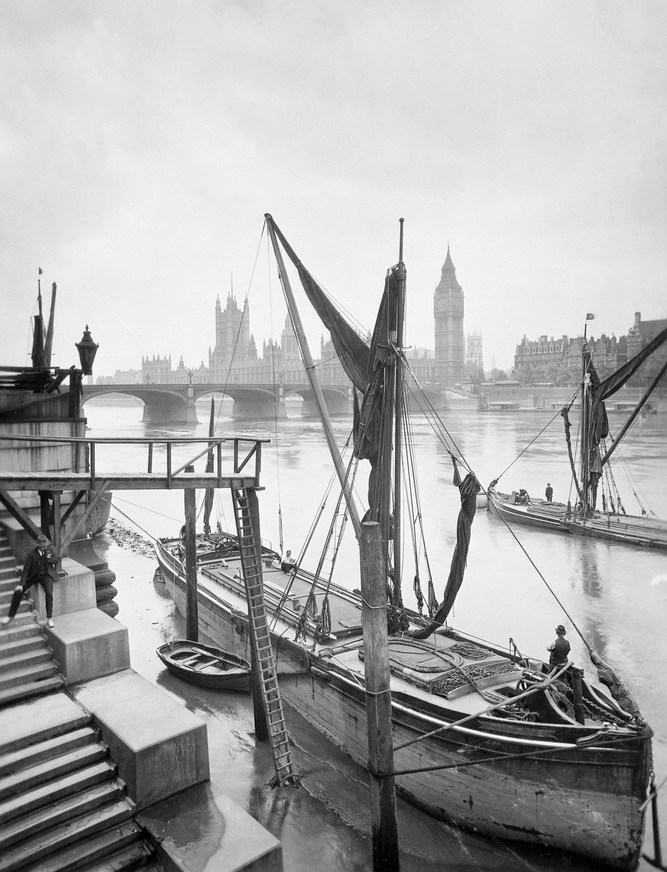 Houses of Parliament fra Themsen, Lambeth, London, c1920
