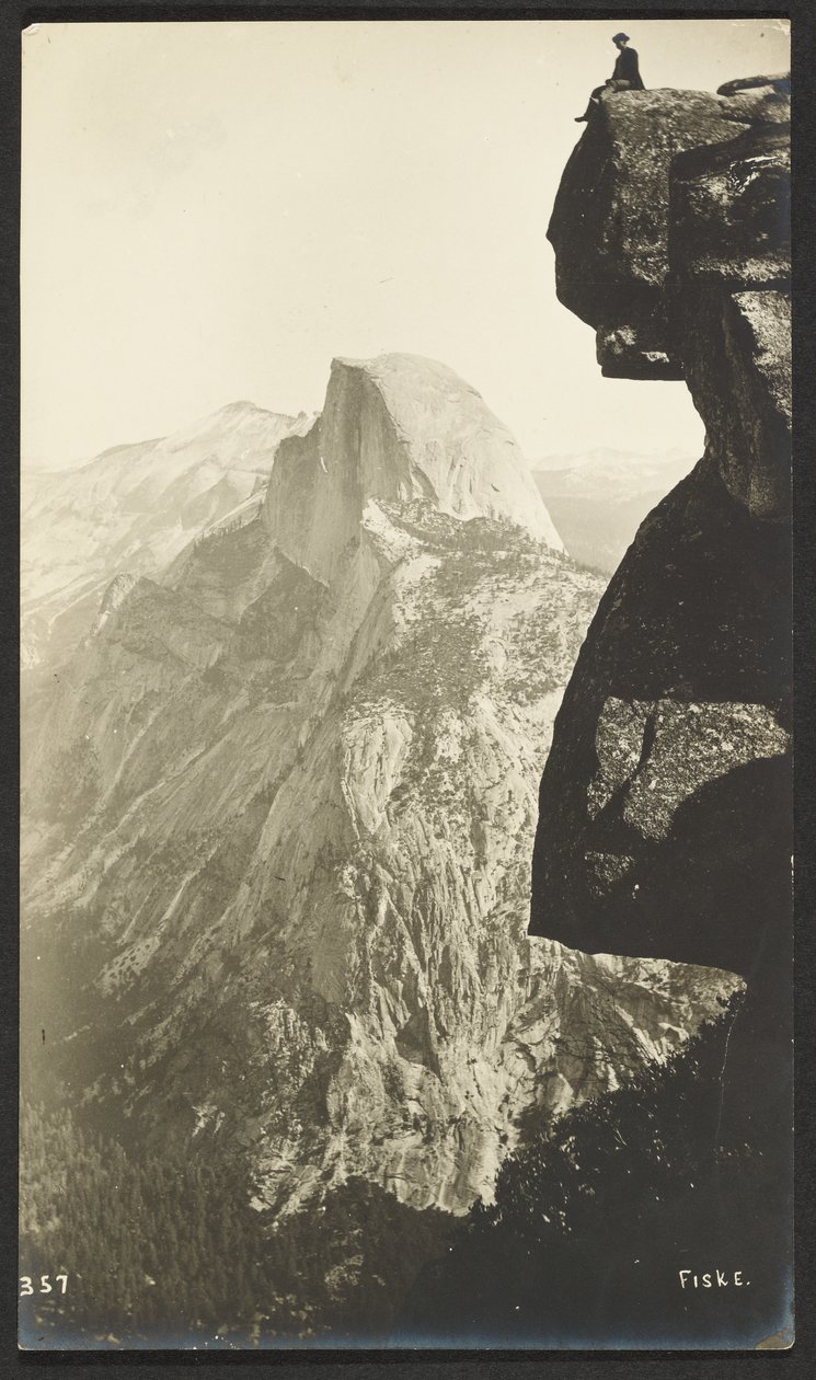 Glacier Point (3200 fod) og Half Dome (5000 fod) af George Fiske