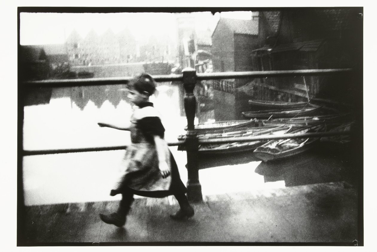 Pige på broen på Prinseneiland i Amsterdam af George Hendrik Breitner