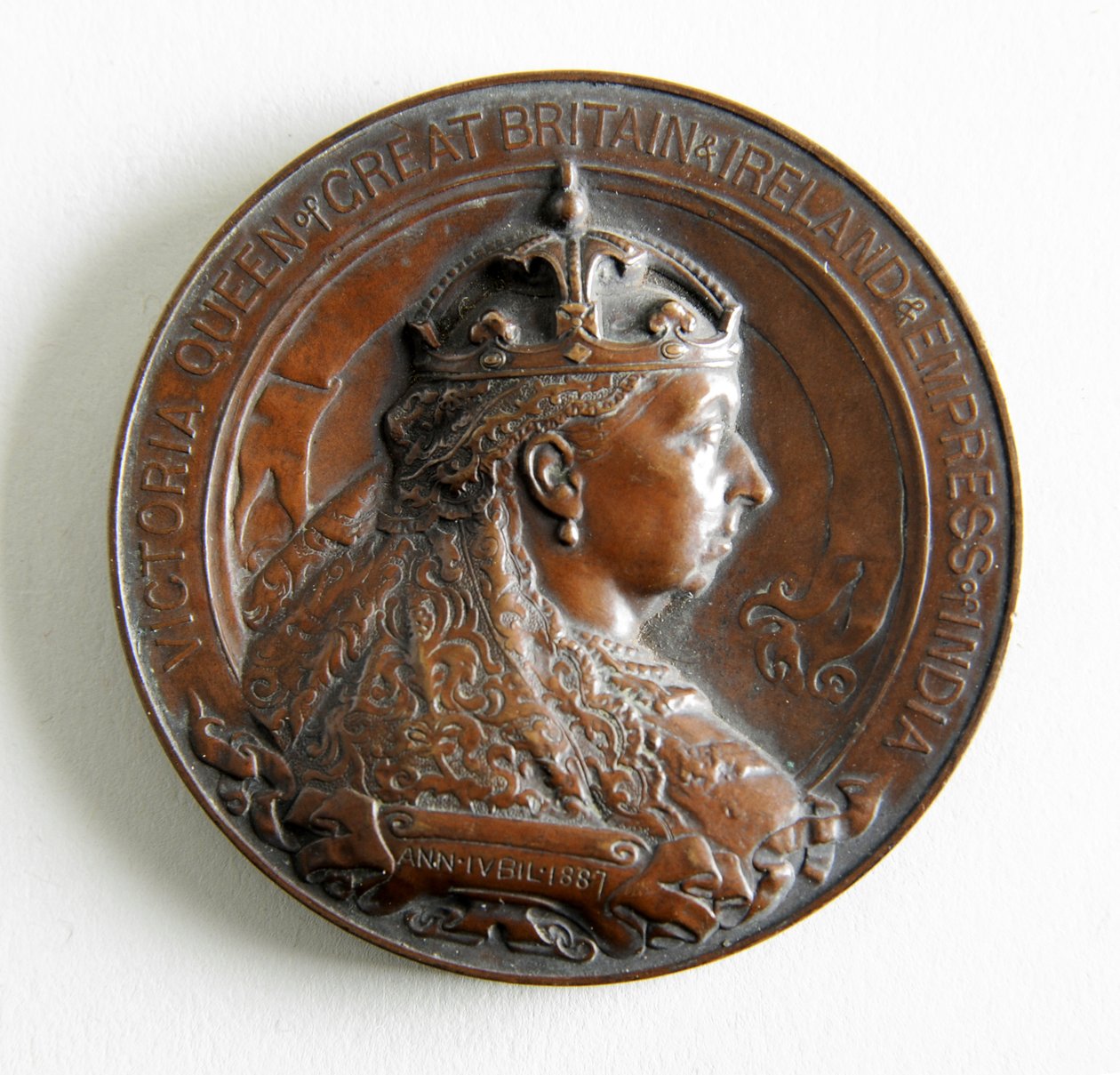 Medalje til minde om Dronning Victorias gyldne jubilæum af George James Frampton