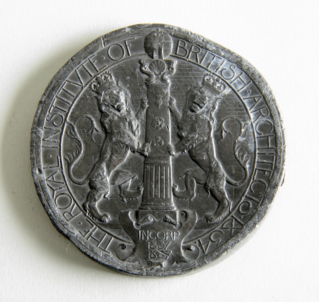 Royal Institute of British Architects medalje tildelt for essayet og opmålt tegning, 1907 af George James Frampton
