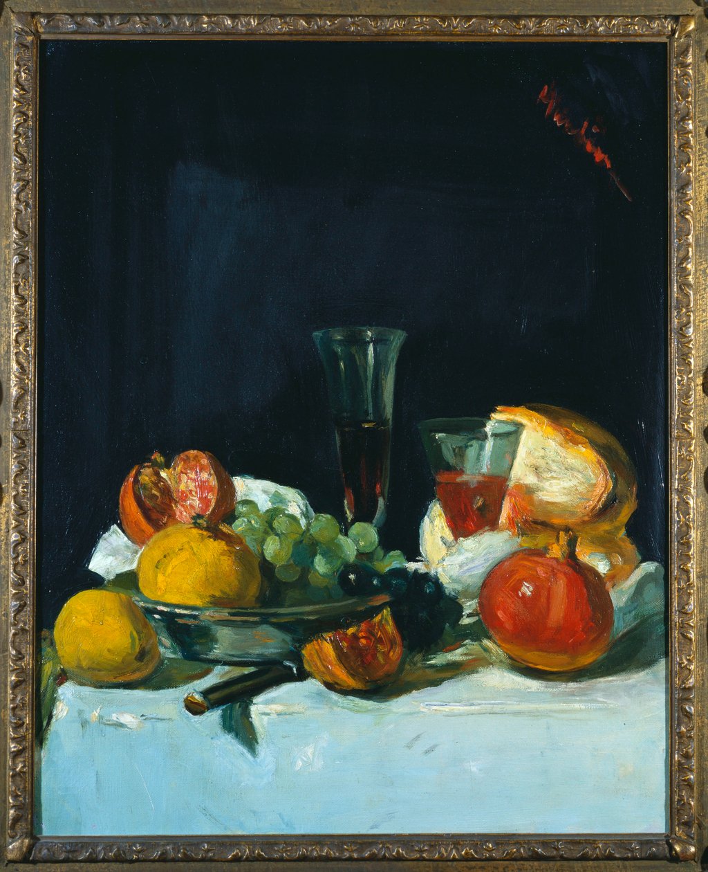 Druer, citroner og granatæbler med hvidvinsglas og brød af George Leslie Hunter