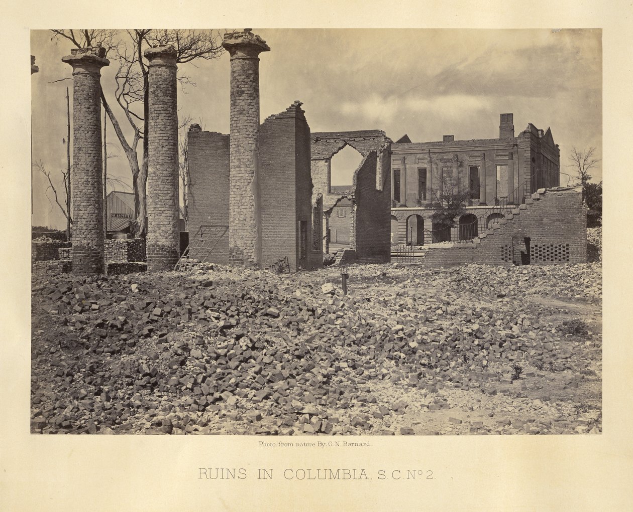 Ruiner i Columbia, South Carolina, nr. 2 af George N. Barnard